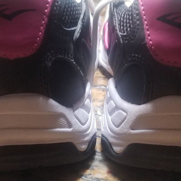 NWT LEATHER EVERLAST TENNIS WOMENS 9.5  BLACK A ND PINK  NEVER WORN !!!! - Picture 8 of 11